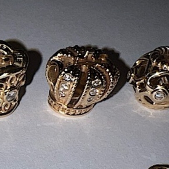 Pandora Yellow Gold Diamond Crown Retired - Picture 3 of 4